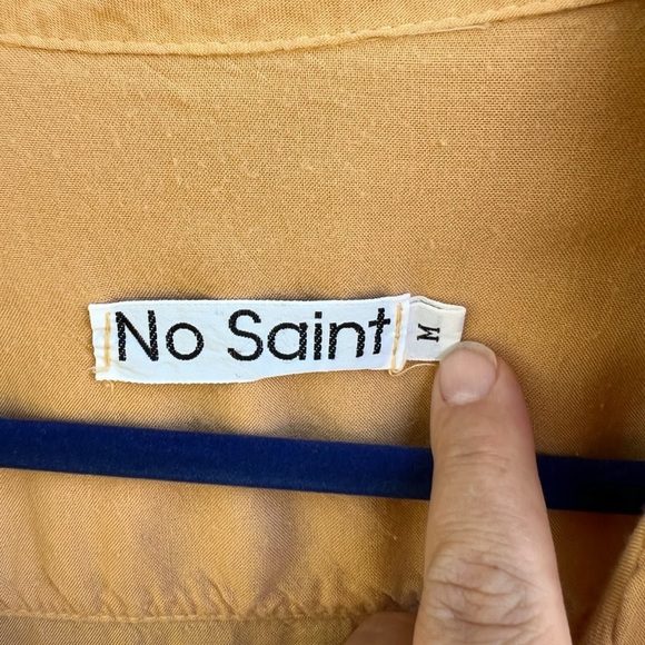 Yellow gold oversized short sleeve button up shirt. - Picture 4 of 8